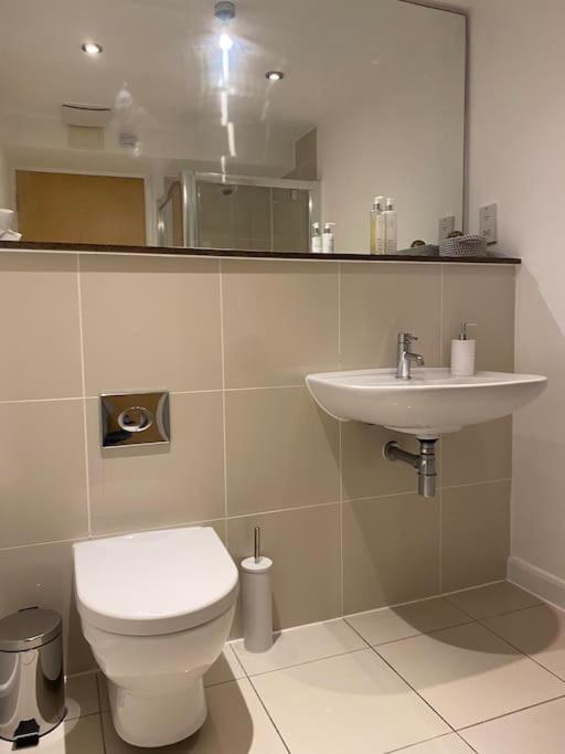 Modern Apartment, Fistral Beach Newquay  Bagian luar foto
