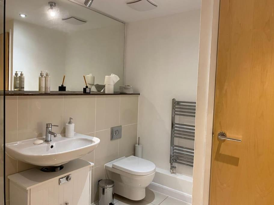 Modern Apartment, Fistral Beach Newquay  Bagian luar foto